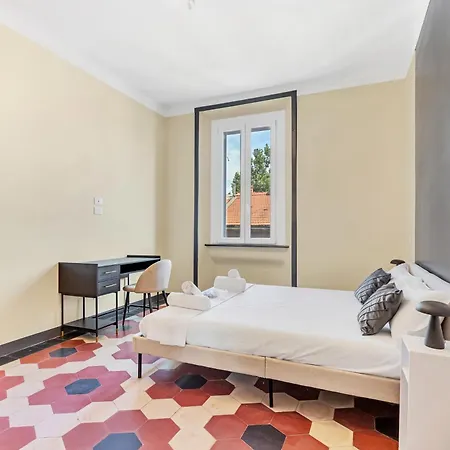 アパート Classy With 2 Bedrooms ミラノ